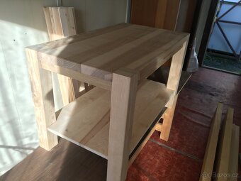 Konferenční stolek z masivu - 2