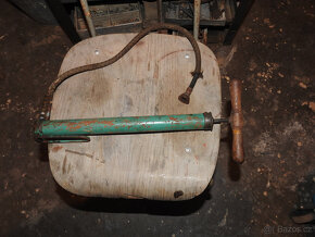 Stará hustilka ruční pupička pro veterána - 2