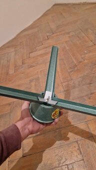 stojan na vánoční stromeček - 2