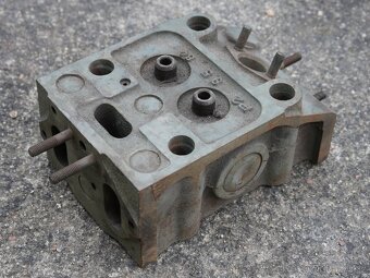 Hlava motoru ČKD Škoda typ 1S110,2S110,3S110,4S110 a 6S110 - 2