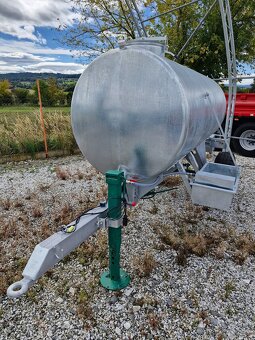 Mobilní nádrž na vodu 4000L - 2