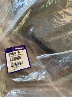 textilní koberce originál Volvo V70 / XC70 (2008-2016) - 2