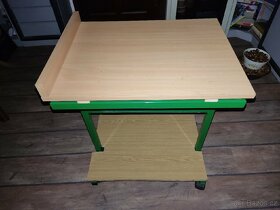 POJÍZDNÝ STOLEK - 2