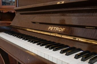 Pianino Petrof N - 2