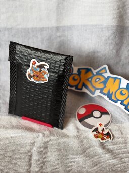 Pokémon Mystery Pack – Prismatic Evolution + dárek - 2