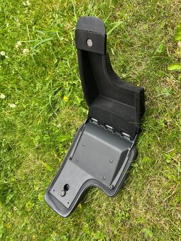 Alfa Romeo 159 - černá kožená opěrka - 2