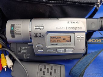 Videokamera Sony CCD-TR717 Hi8 - 2