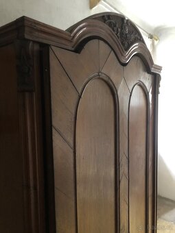 Starožitný nábytek - 2