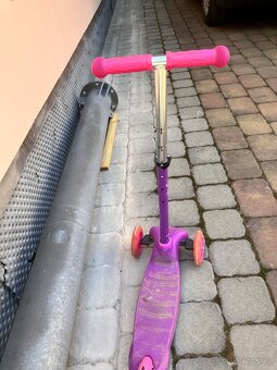 Dětská dívčí koloběžka - 2