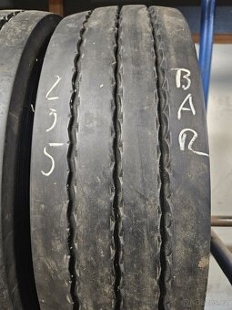 Nákladní vlekové pneu 235/75R17.5 Barum - 2