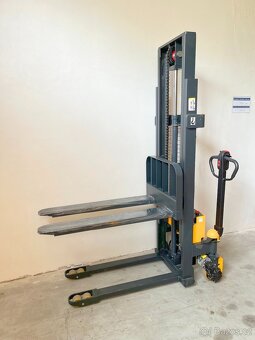 Plně elektrický vysokozdvižný paletový vozík EMF15/25 - 2