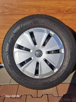 Kola z VW T6.1 - 2