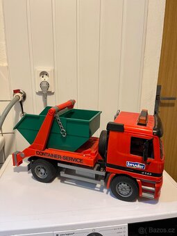 MB actross kontejner - Bruder 2664 - 2