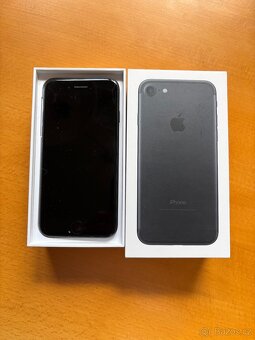 iPhone 7 256 gb cerna kabel sluchatka kryty - 2