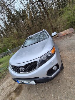 KIA SORENTO NAFTA 2.2 145KW 7 MIST 2011 - 2