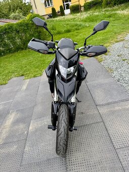 Ducati hypermotard - 2