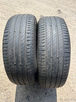 205/60R16 - 2