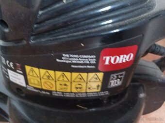 Vysavac a fukar toro - 2