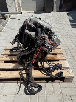 Motor bmw m43b16 74kw a převodovka 318i - 2