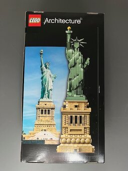 LEGO Architecture 21042 Socha Svobody - 2