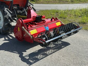 Zakladač trávníků STB - 2