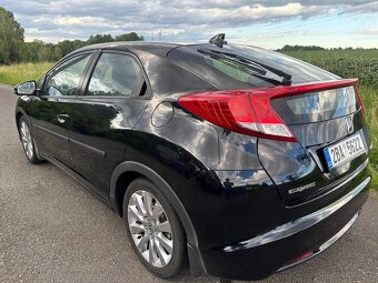 Honda Civic 2.2 i-DTEC r.v. 2013 110 kW 137tkm - 2
