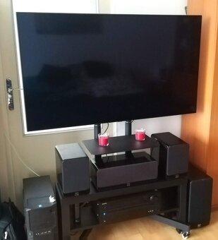 Pojizdný TV stojan - 2