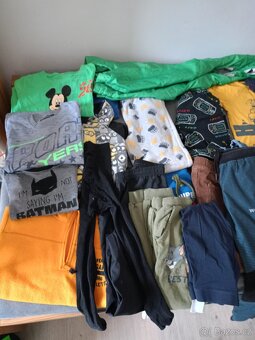 Balík oblečení na kluka velikost 116-122-128 - 2