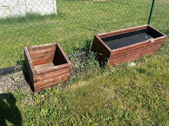 Truhlík dřevěný - 2