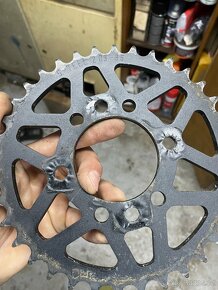 SUZUKI LTZ 400 rozety - 2