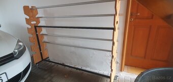 Dřevěný stojan - 2