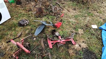 Motor Honda,komponenty ,válec - 2