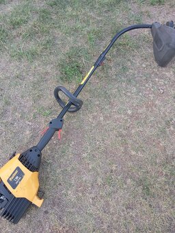 Vyžínač/strunovka Partner T281 - 2