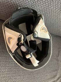 Lyžařská/snowboardová helma - 2