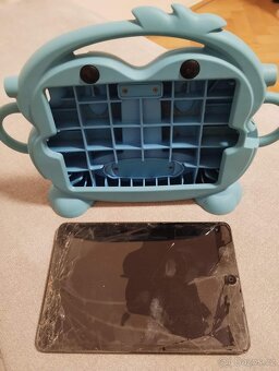 Prodám Apple iPad a pouzdro pro děti - 2
