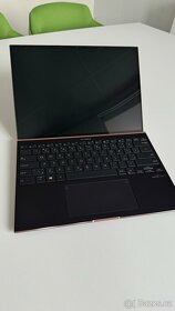 Nádherný rosegold Asus Zenbook S UX393EA celokovový dotykový - 2