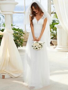 Nové bílé svatební šaty s krajkou + závoj - 2