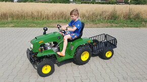Dětský čtyřtaktní zahradní traktor s přívěsem 110c - 2
