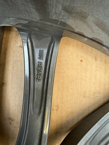 1 ks Alu disk Originál Jaguar F-Type Gyrodyne 10.5J x20 ET38 - 2