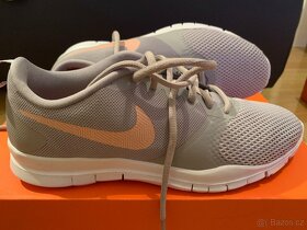 Nove boty NIKE EUR 40,UK 8,stelka 25,5cm - 2