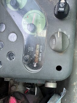 Pasový rypadlo Yanmar Vio 25-4 - 2