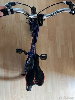 Lehké kolo Carrera Cosmos vel.14” - 2