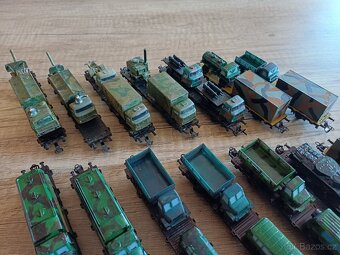 Vagonky s vojenskou technikou. TT - 2