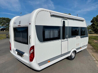 karavan pro 4 osob.1300Kg•Hobby•455 UFDeLuxe - 2