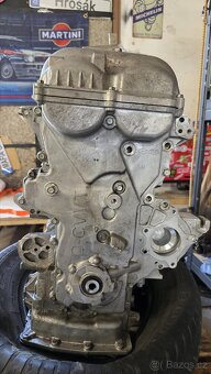 Motor kia sportage III g4fj 130kw - 2