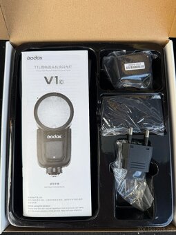 GODOX Speedlite V1-C - 2