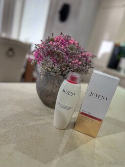 Hedvábně jemný revitalizační masážní olej JUVENA - 2