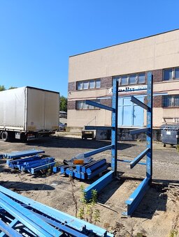 konzolové regály - 2