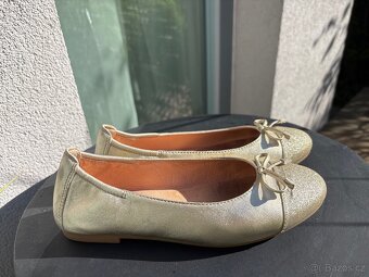 Balerínky - zlaté, kůže - vel. 34 - 2