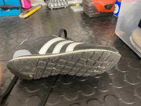 Tenisky adidas vel.33 - 2